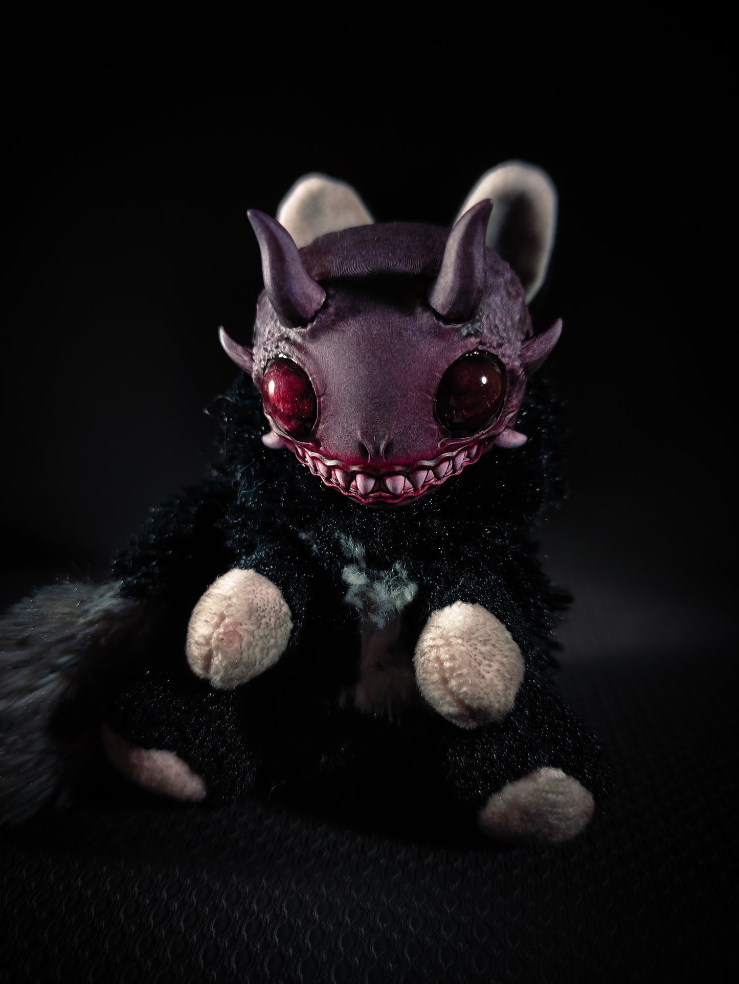 Dagyuin - FRIENDPHIBIAN Cryptid Art Doll Plush Toy