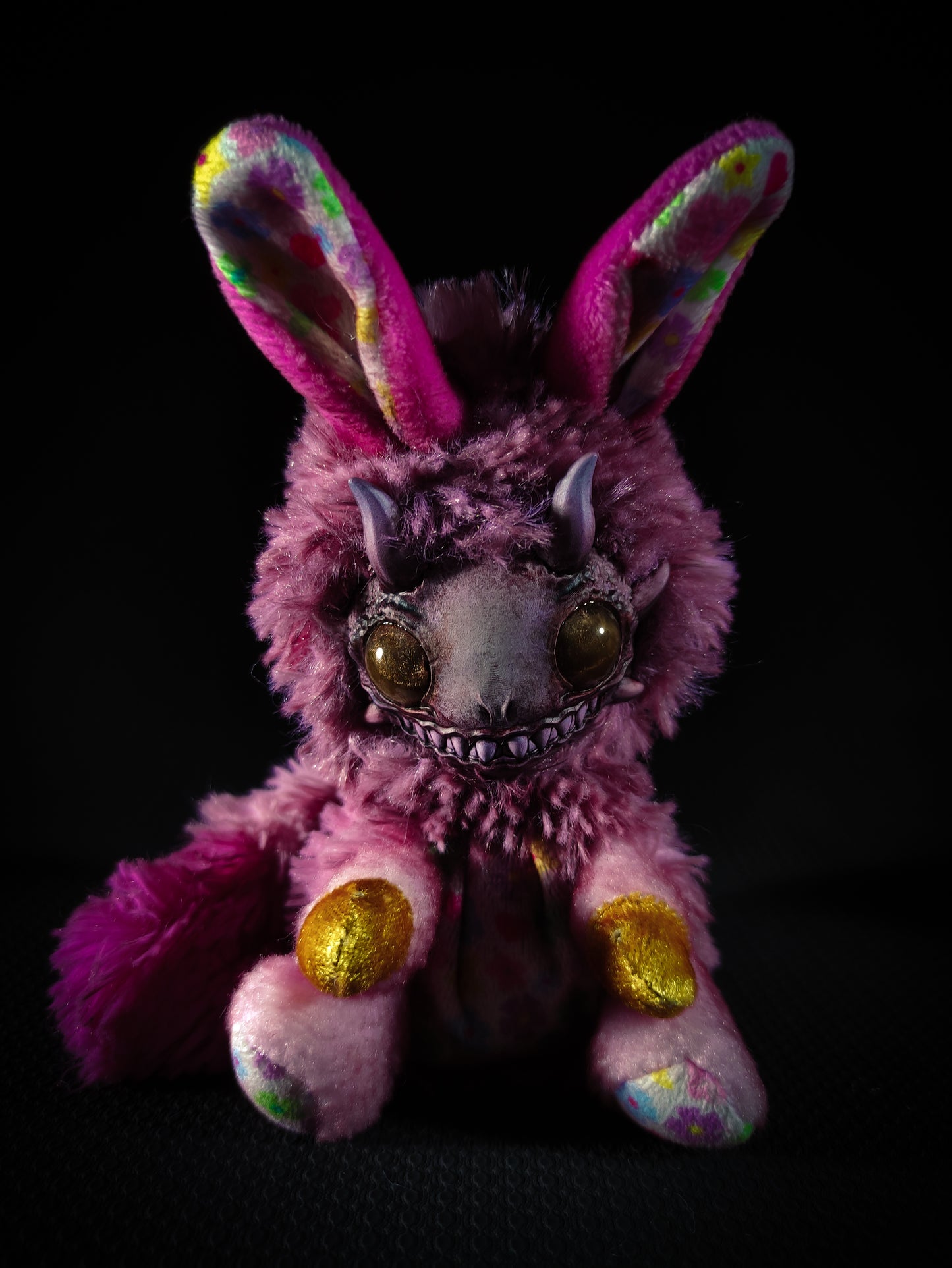 Shimyuld - FRIENDPHIBIAN Cryptid Art Doll Plush Toy