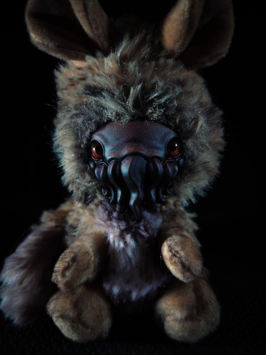 Sithocoa - FRIENDTHULU Cryptid Art Doll Plush Toy