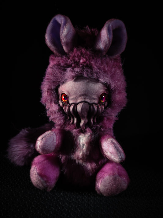 Flektch - FRIENDTHULU Cryptid Art Doll Plush Toy