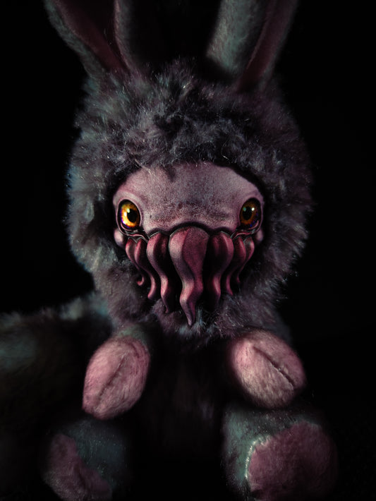 Grektchun - FRIENDTHULU Cryptid Art Doll Plush Toy