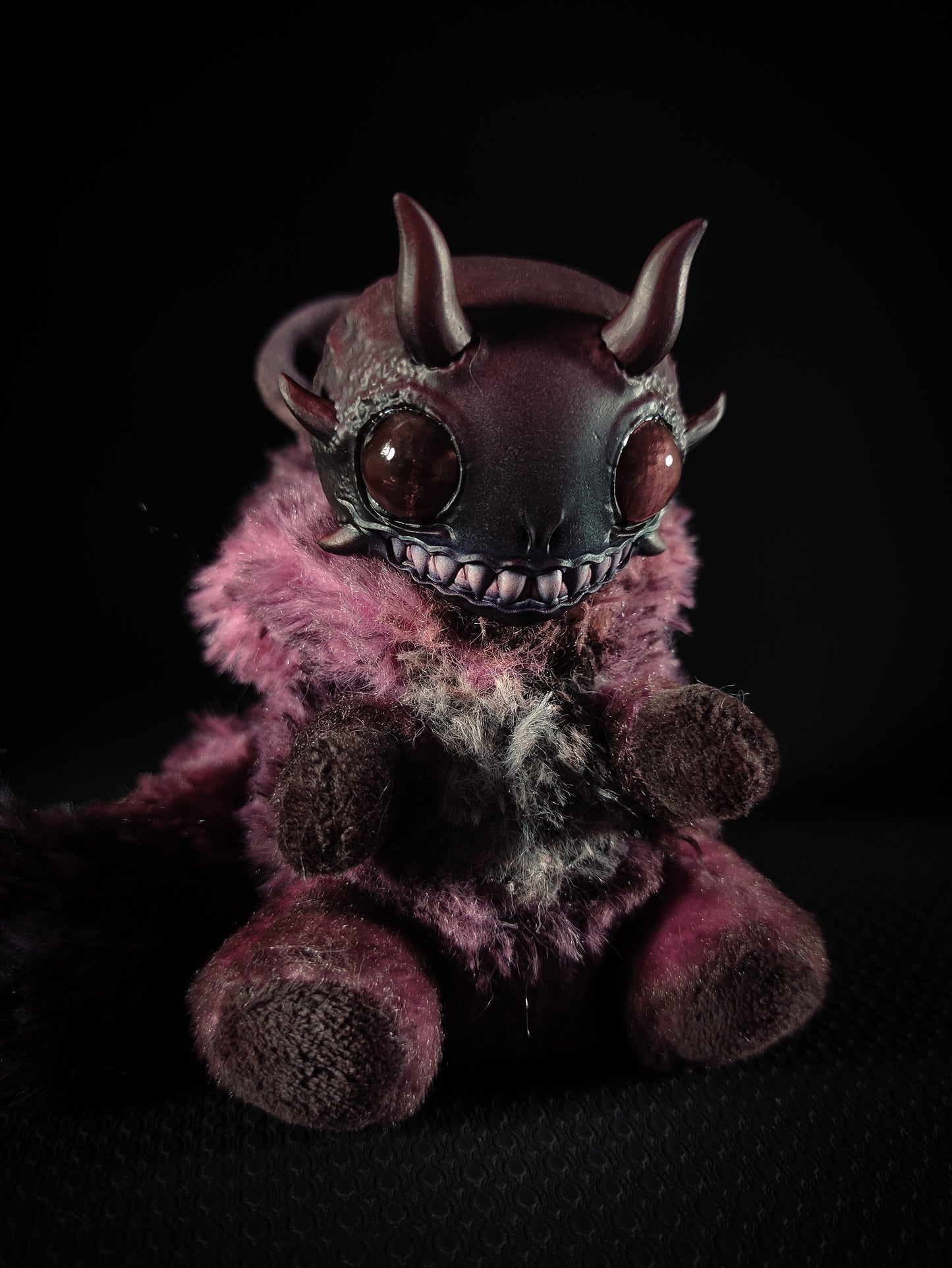 Gainketh - FRIENDPHIBIAN Cryptid Art Doll Plush Toy