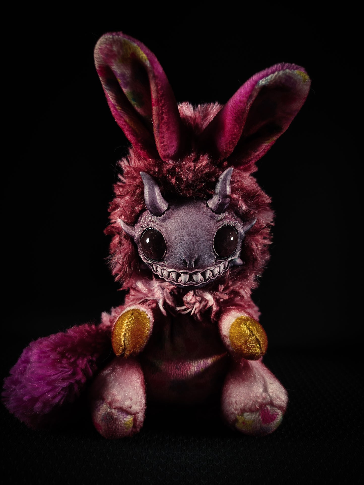 Glongoer - FRIENDPHIBIAN Cryptid Art Doll Plush Toy