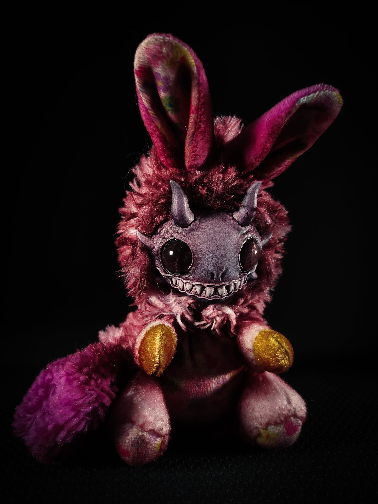 Glongoer - FRIENDPHIBIAN Cryptid Art Doll Plush Toy