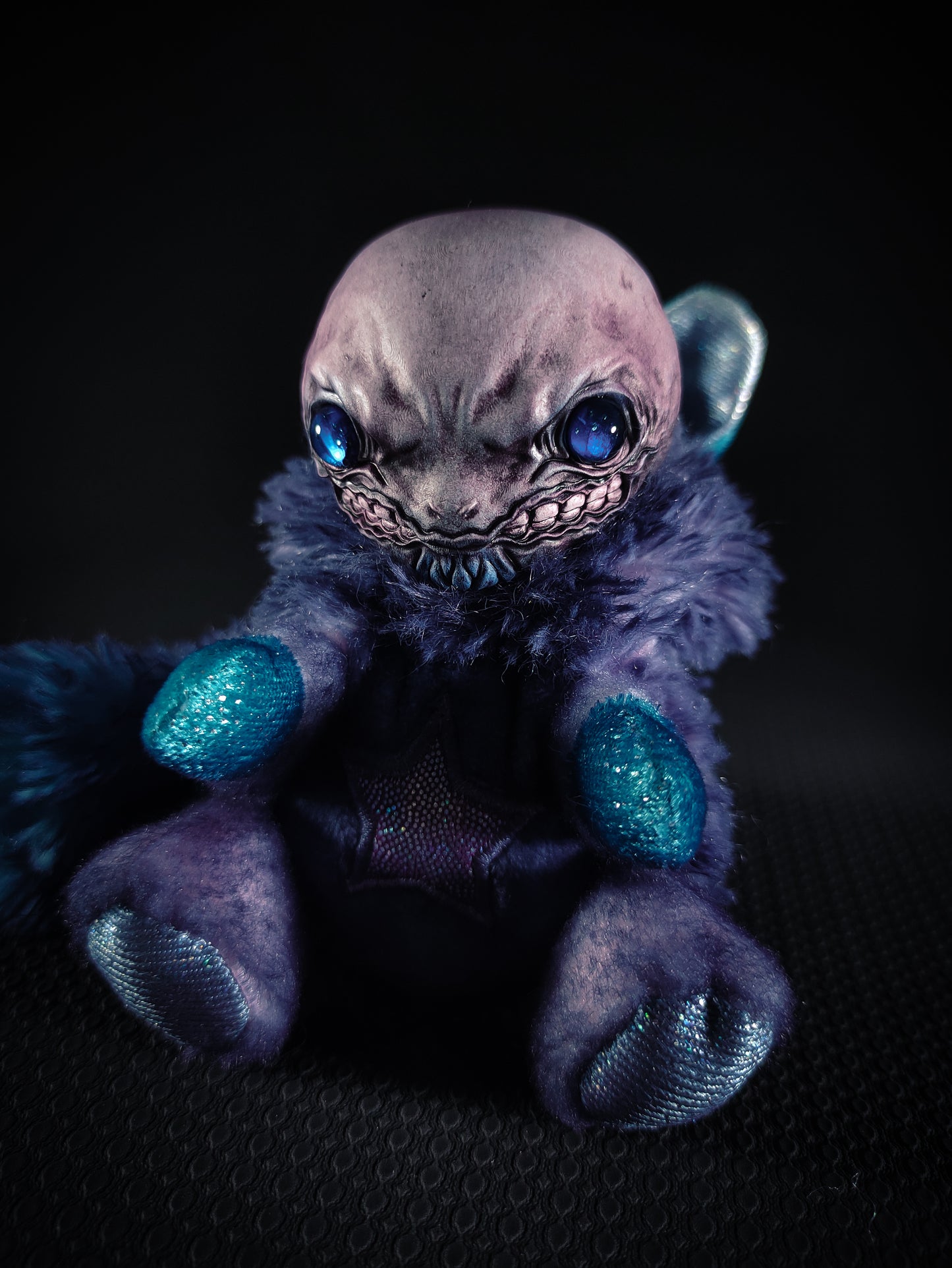 Meerungeheuer - FOUNDING FRIEND Cryptid Art Doll Plush Toy