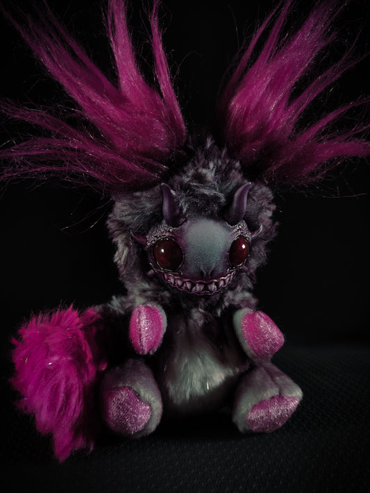 Viciolet - FRIENDPHIBIAN Cryptid Art Doll Plush Toy