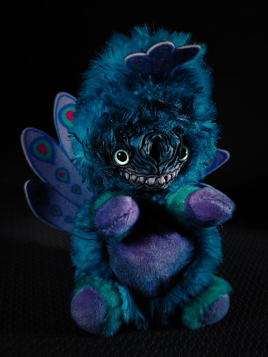 Flutur - FLOWER FRIEND Cryptid Art Doll Plush Toy