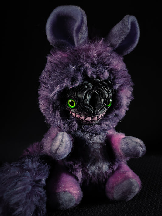 Fuschiark - FLOWER FRIEND Cryptid Art Doll Plush Toy