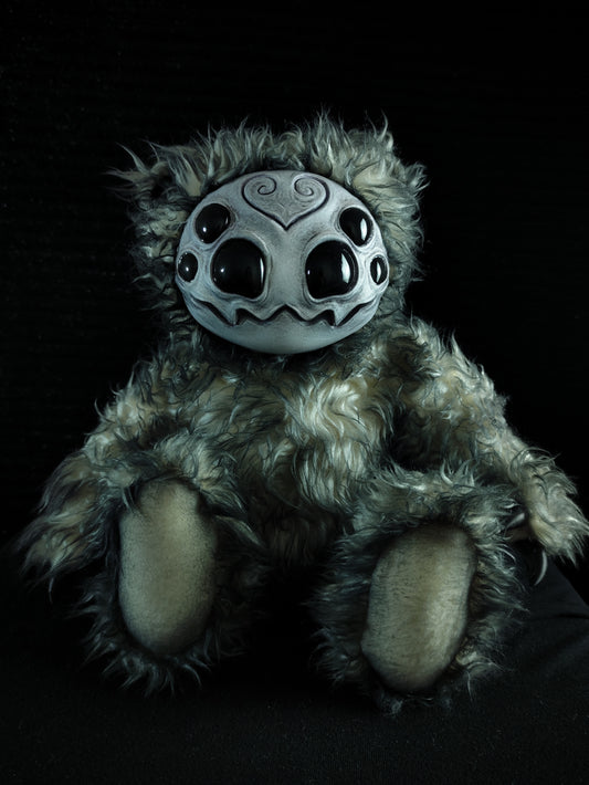 Arakobe (Goulrond Ver.) - Monster Art Doll Plush Toy