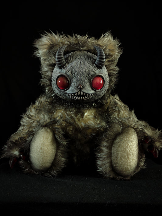 Yukigen (Krazy Krampus Ver.) - Monster Art Doll Plush Toy