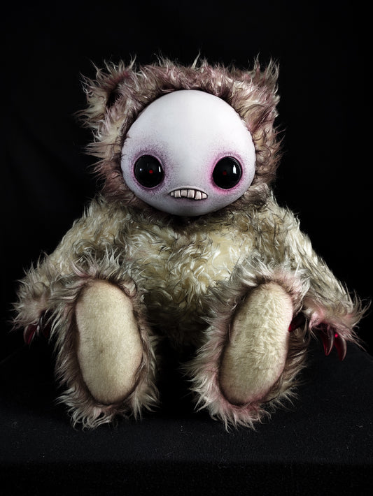 Jitters (Albino Atrocity Ver.) - Monster Art Doll Plush Toy