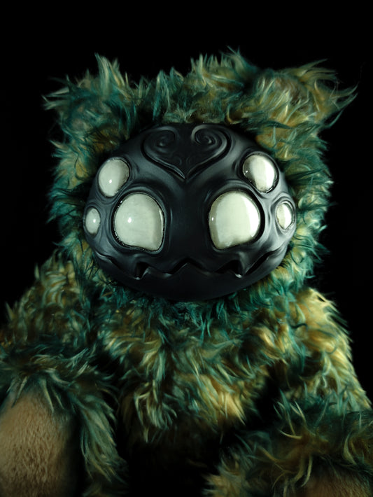 Arakobe (Vacuous Pearl Ver.) - Monster Art Doll Plush Toy