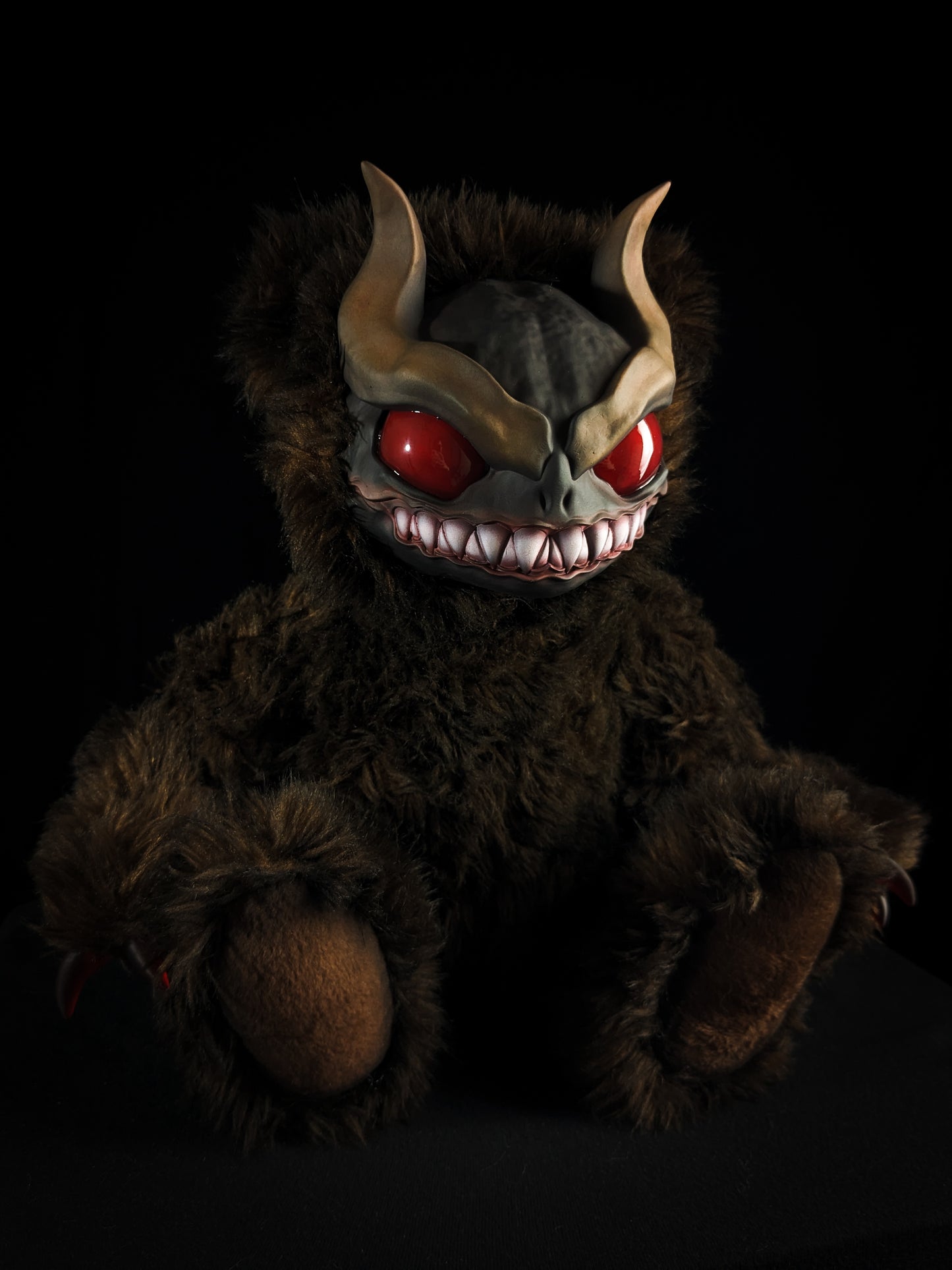 Amon (Looming Terror ver.) - Monster Art Doll Plush Toy