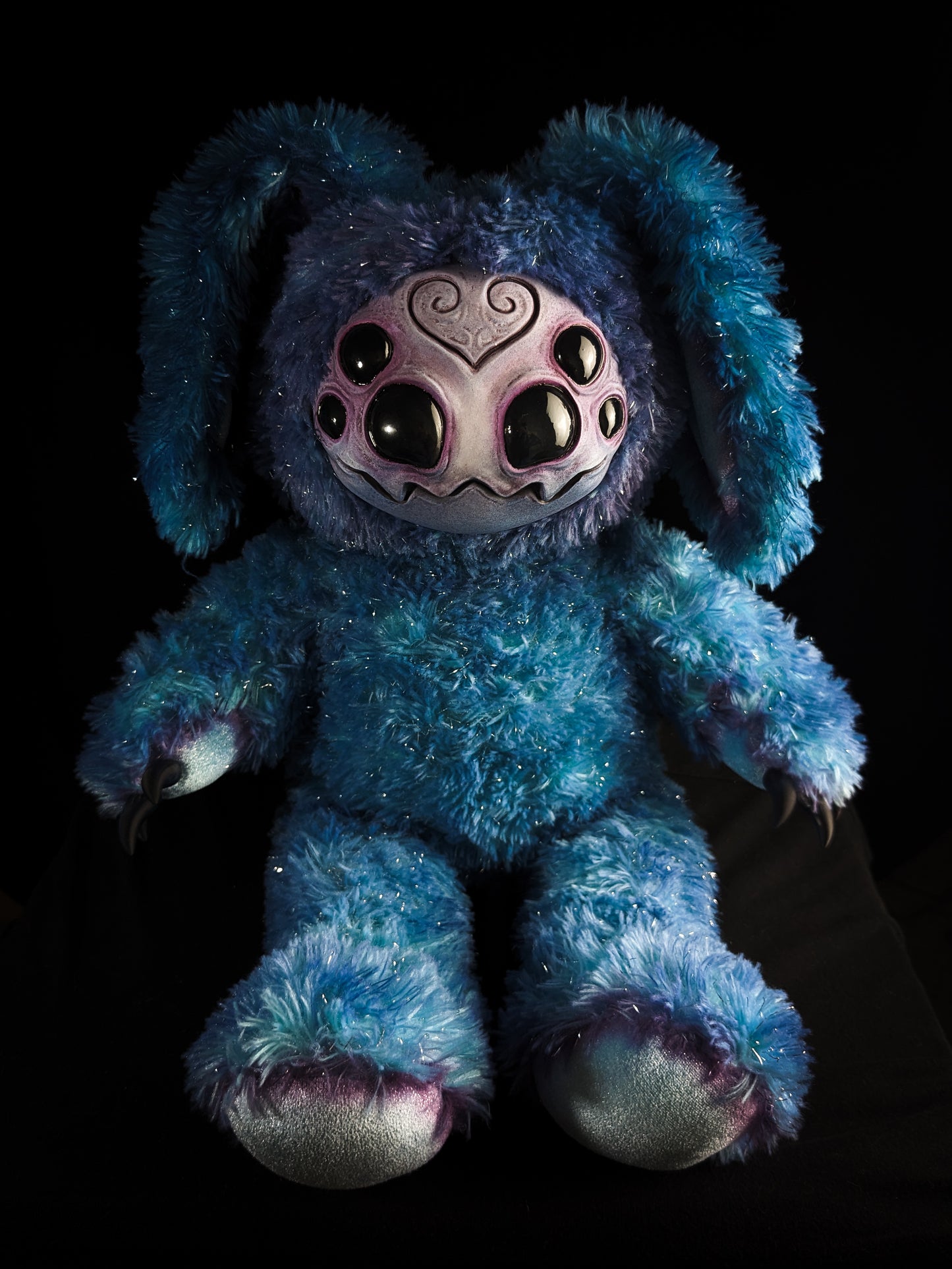 Arakobe (Thumping Krawler Ver.) - CRYPTCRITS Monster Art Doll Plush Toy