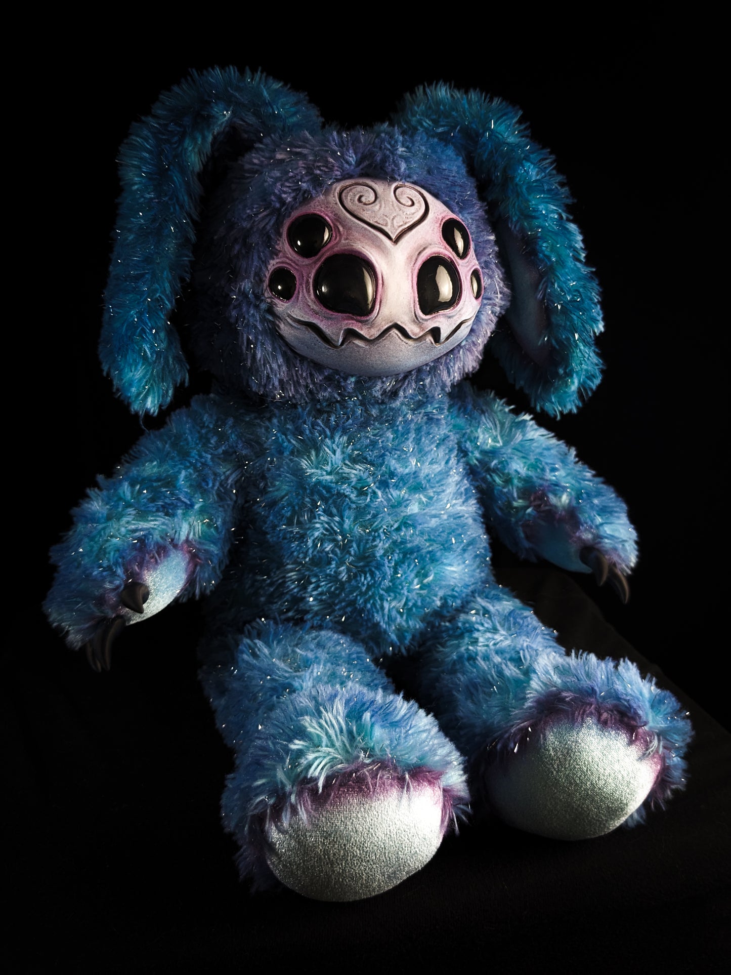 Arakobe (Thumping Krawler Ver.) - CRYPTCRITS Monster Art Doll Plush Toy