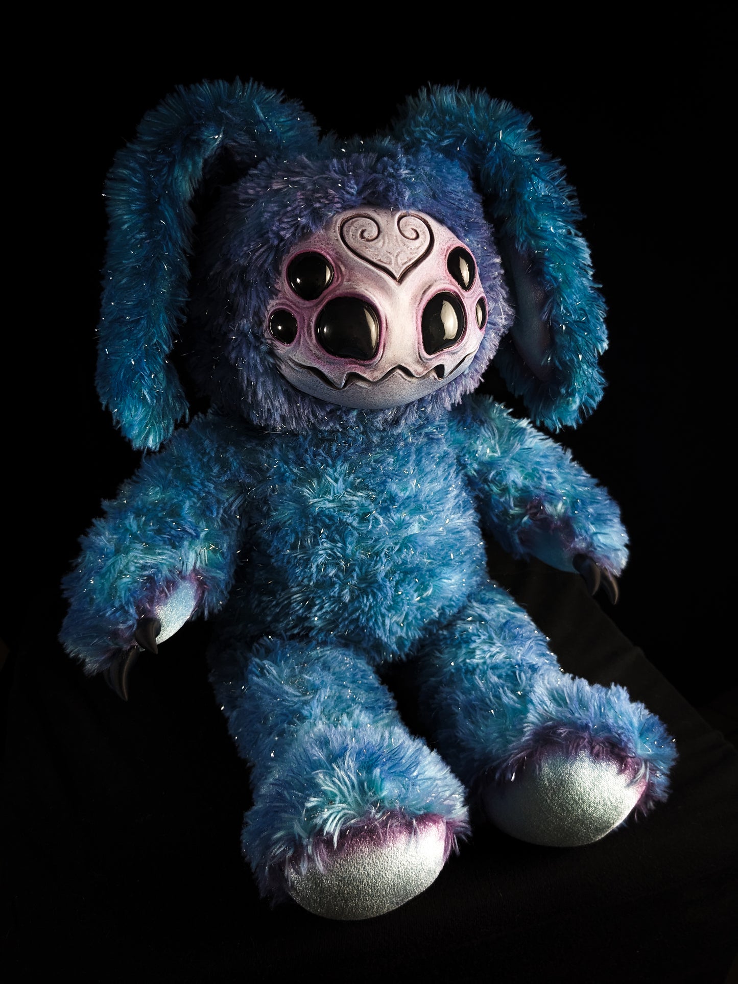 Arakobe (Thumping Krawler Ver.) - CRYPTCRITS Monster Art Doll Plush Toy