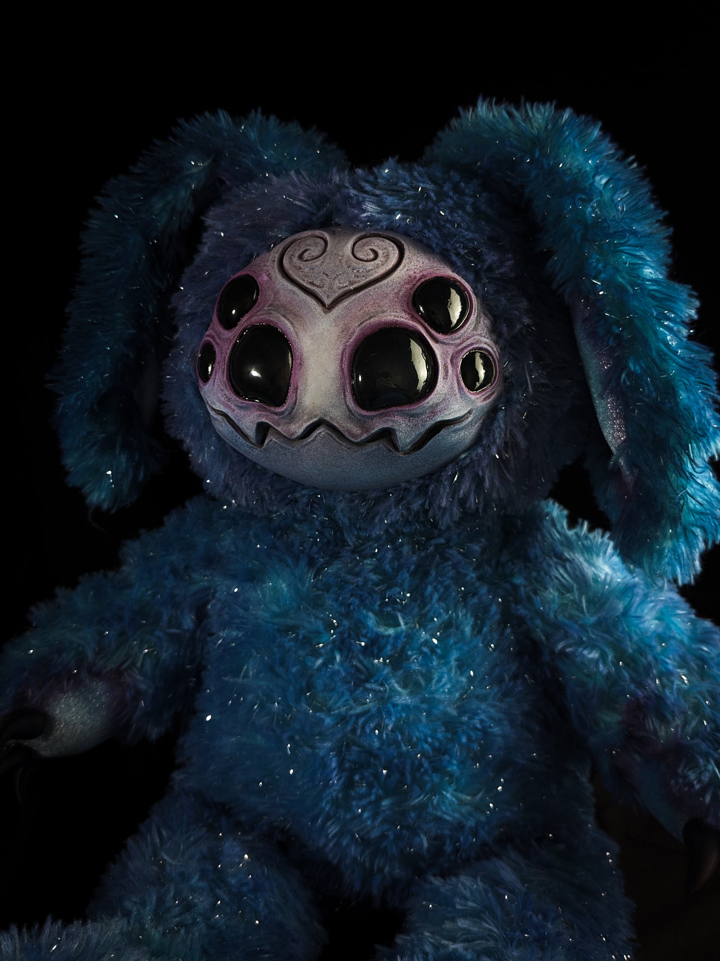 Arakobe (Thumping Krawler Ver.) - CRYPTCRITS Monster Art Doll Plush Toy
