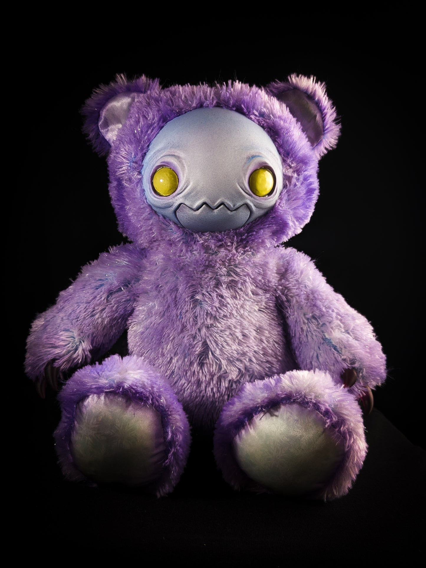 Ectophasma (Pearlescent Phantom Ver.) - CRYPTCRITS Monster Art Doll Plush Toy