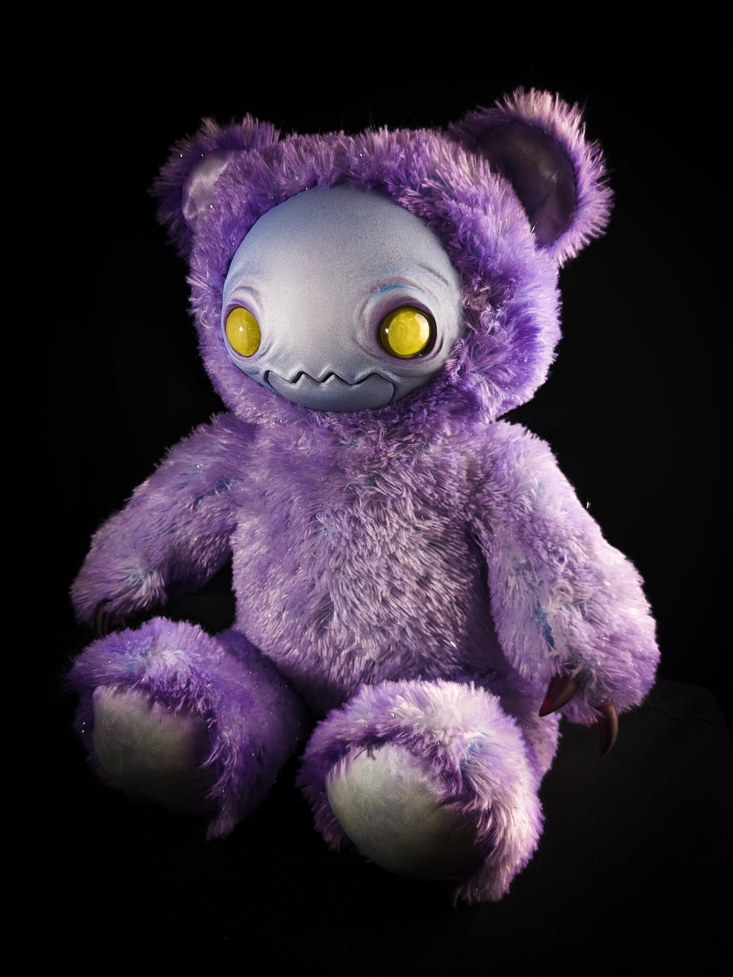 Ectophasma (Pearlescent Phantom Ver.) - CRYPTCRITS Monster Art Doll Plush Toy