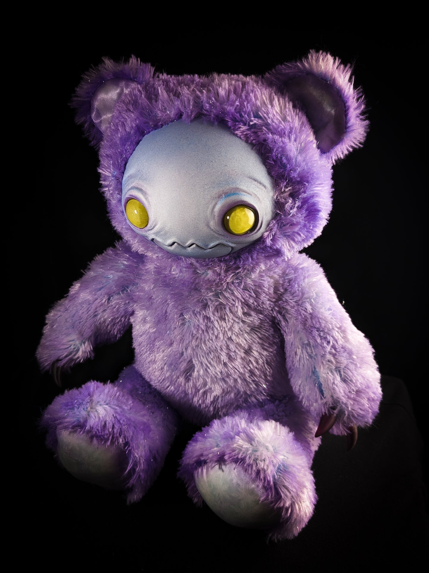 Ectophasma (Pearlescent Phantom Ver.) - CRYPTCRITS Monster Art Doll Plush Toy