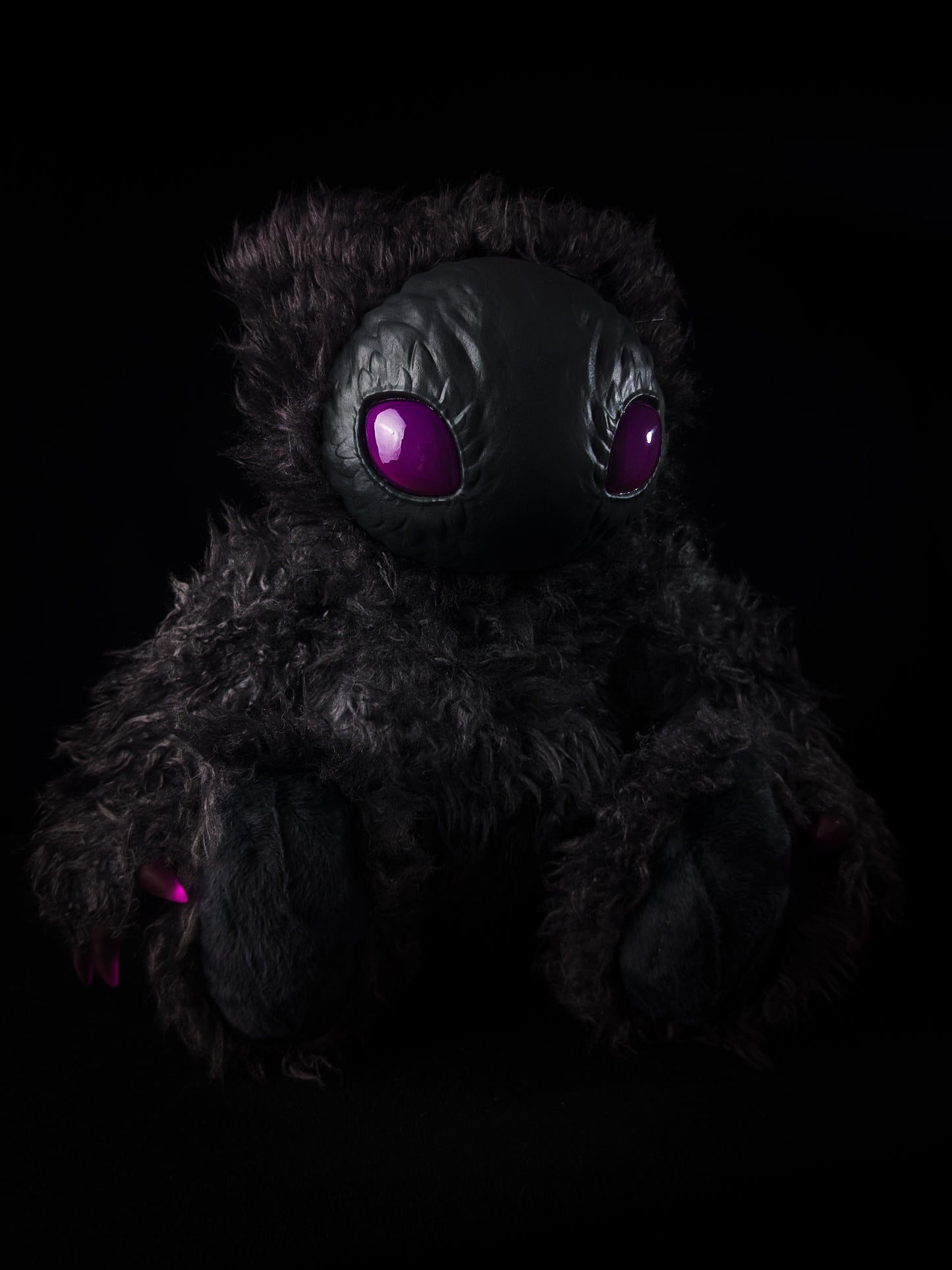 Holoth (Freakish Flutter Ver.) - CRYPTCRITS Monster Art Doll Plush Toy