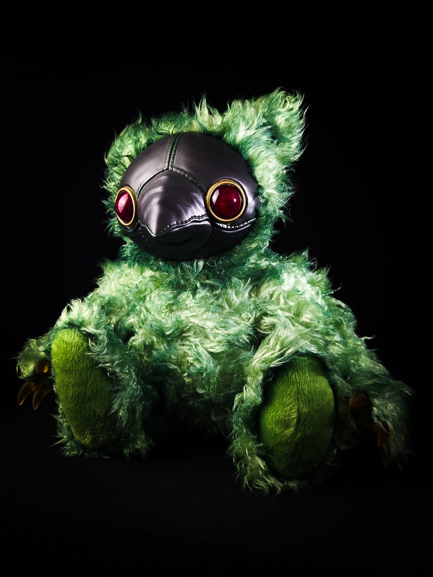Ambroise (Green Serum Ver.) - CRYPTCRITS Monster Art Doll Plush Toy