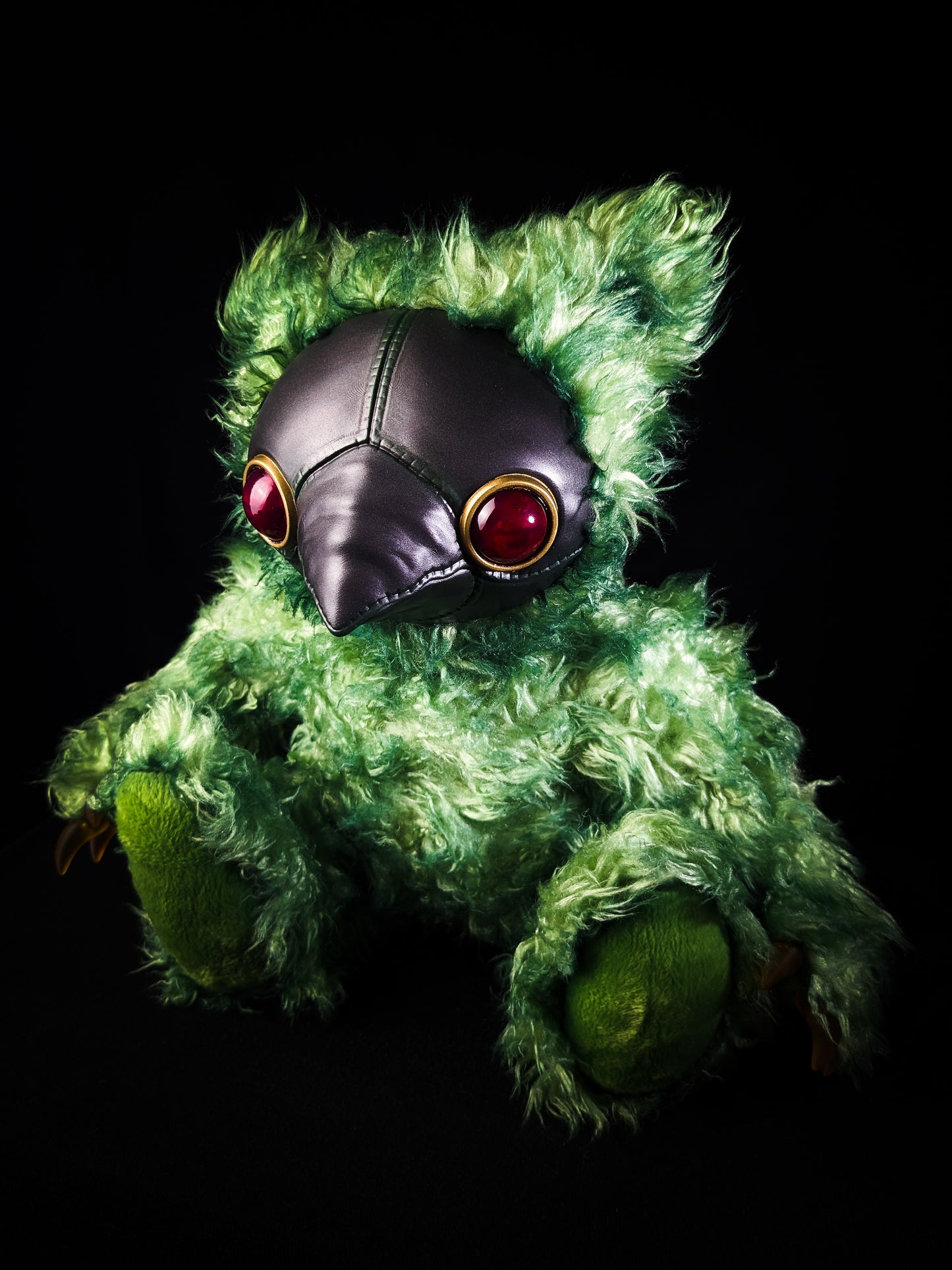 Ambroise (Green Serum Ver.) - CRYPTCRITS Monster Art Doll Plush Toy