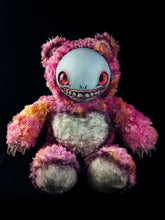 Load image into Gallery viewer, Sour Sting: FRIEND - CRYPTCRITZ Handcrafted Alien Art Doll Plush Toy for Cosmic Dreamers
