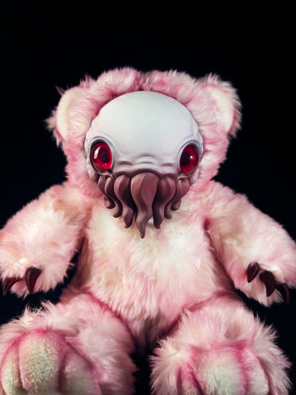 Mania-Spawn: ELDINUTH - CRYPTCRITZ Handcrafted Lovecraftian Cthulhu Art Doll Plush Toy for Eldritch Entities