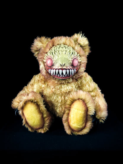 Frenzung (Sunburn Ver.) - CRYPTCRITS Monster Art Doll Plush Toy