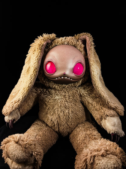Thumpin' n' Chompin': SNAGGLE - CRYPTCRITS
