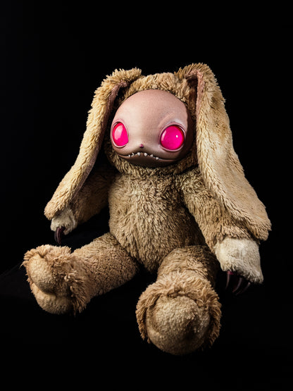 Thumpin' n' Chompin': SNAGGLE - CRYPTCRITS