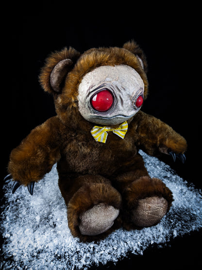 Petulant Peeper: ZIPPO - CRYPTCRITZ