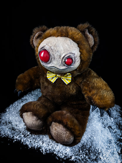 Petulant Peeper: ZIPPO - CRYPTCRITZ