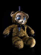 Load image into Gallery viewer, Withered Freddy: FREDBEARZ - Five Nights at Freddy&#39;s Inspired CRYPTCRITZ
