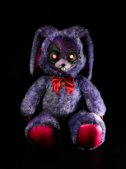 Withered Bonnie: FREDBEARZ - Five Nights at Freddy's Inspired CRYPTCRITZ