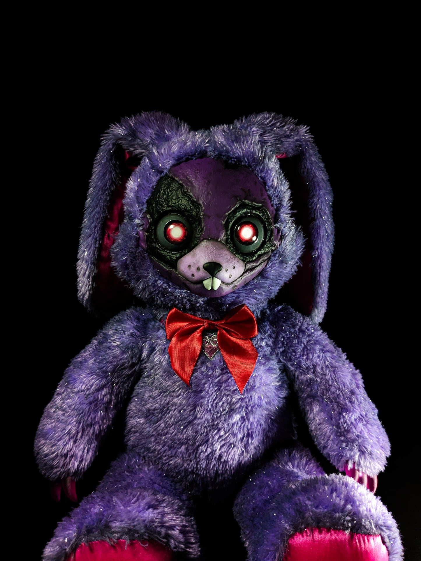 Withered Bonnie: FREDBEARZ - Five Nights at Freddy's Inspired CRYPTCRITZ