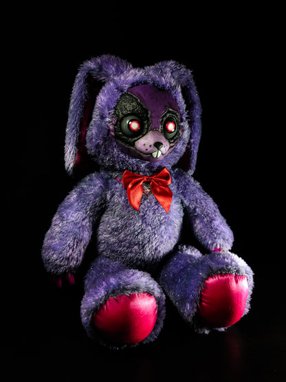 Withered Bonnie: FREDBEARZ - Five Nights at Freddy's Inspired CRYPTCRITZ
