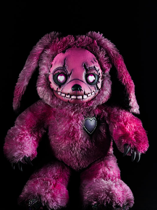 Lovetrap: FREDBEARZ - Five Nights at Freddy's Inspired CRYPTCRITZ