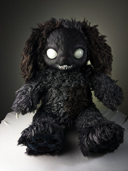 Howl (Morbid Mutt Ver.) - CRYPTCRITS Monster Art Doll Plush Toy