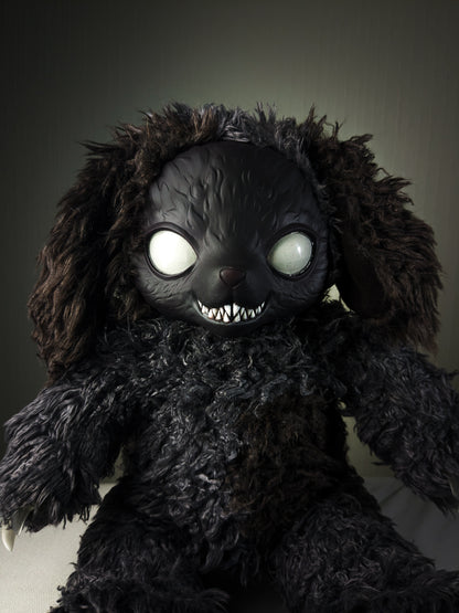 Howl (Morbid Mutt Ver.) - CRYPTCRITS Monster Art Doll Plush Toy
