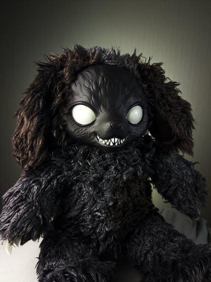 Howl (Morbid Mutt Ver.) - CRYPTCRITS Monster Art Doll Plush Toy