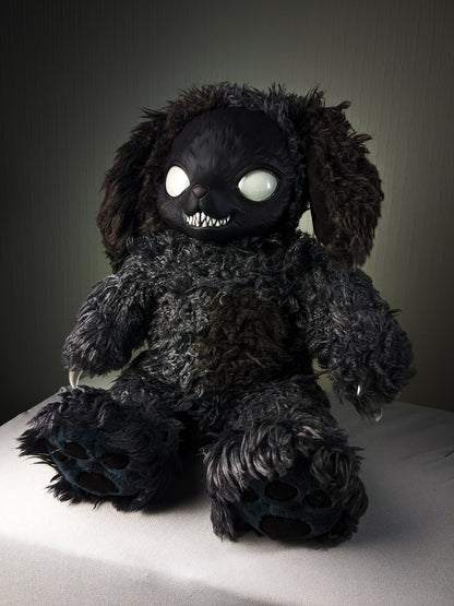 Howl (Morbid Mutt Ver.) - CRYPTCRITS Monster Art Doll Plush Toy