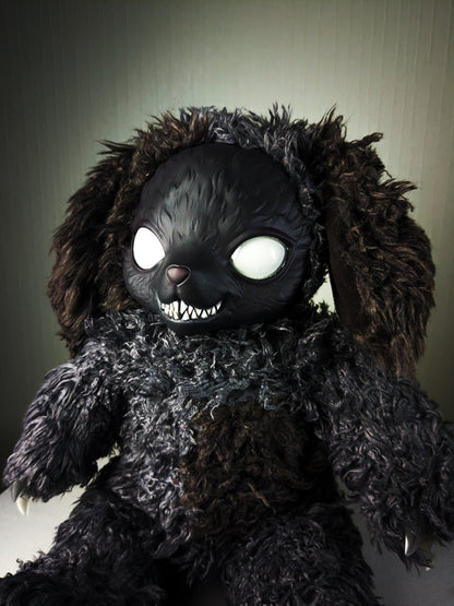 Howl (Morbid Mutt Ver.) - CRYPTCRITS Monster Art Doll Plush Toy
