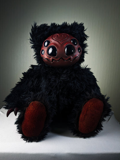 Arakobe (Krimson Krawler Ver.) - CRYPTCRITS Monster Art Doll Plush Toy