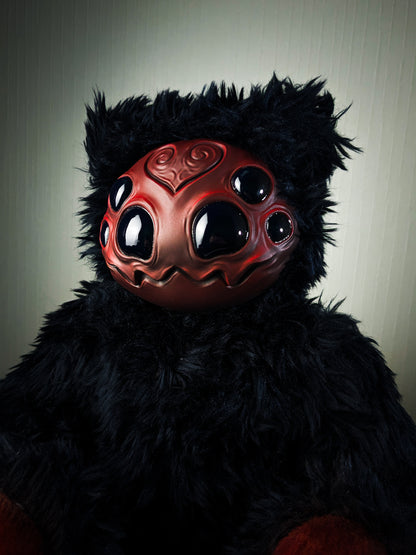 Arakobe (Krimson Krawler Ver.) - CRYPTCRITS Monster Art Doll Plush Toy