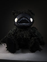Load image into Gallery viewer, Skree (Adorable Anxiety Ver.) - CRYPTCRITS Monster Art Doll Plush Toy
