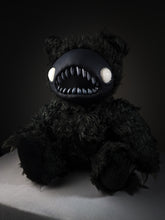 Load image into Gallery viewer, Skree (Adorable Anxiety Ver.) - CRYPTCRITS Monster Art Doll Plush Toy
