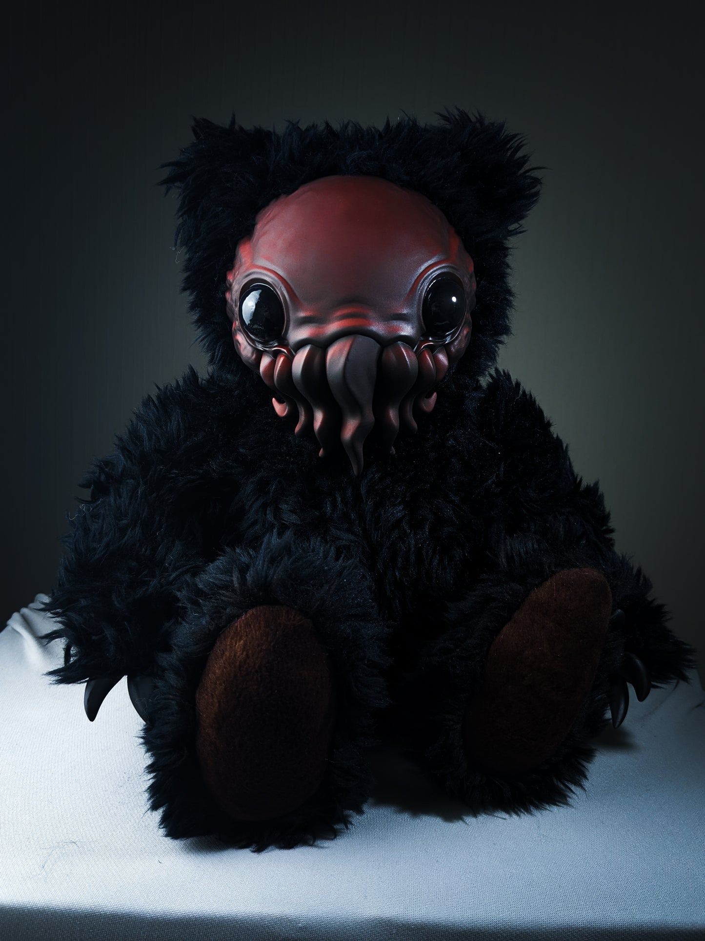 Eldinuth (Crimson Cthulhu Ver.) - CRYPTCRITS Monster Art Doll Plush Toy