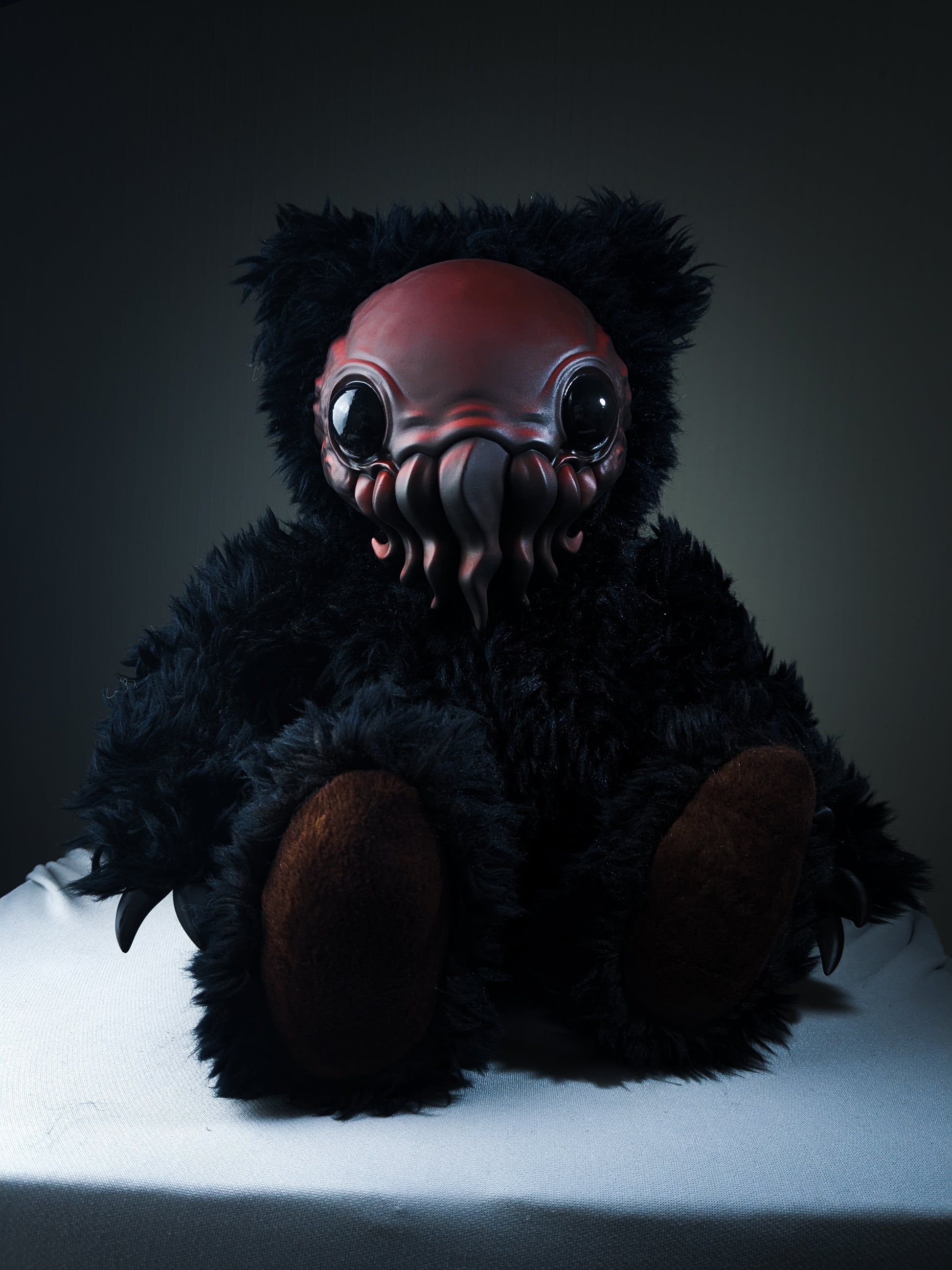 Eldinuth (Crimson Cthulhu Ver.) - CRYPTCRITS Monster Art Doll Plush Toy